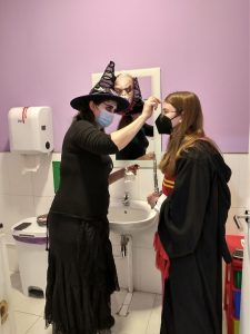 Welcome English IMG 20211027 154935885 HDR