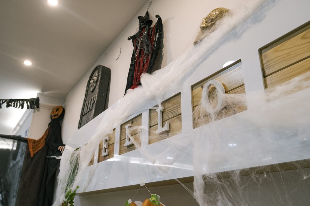 30102023 DSF7951 Scary Halloween!! Welcome English 30102023 DSF7951