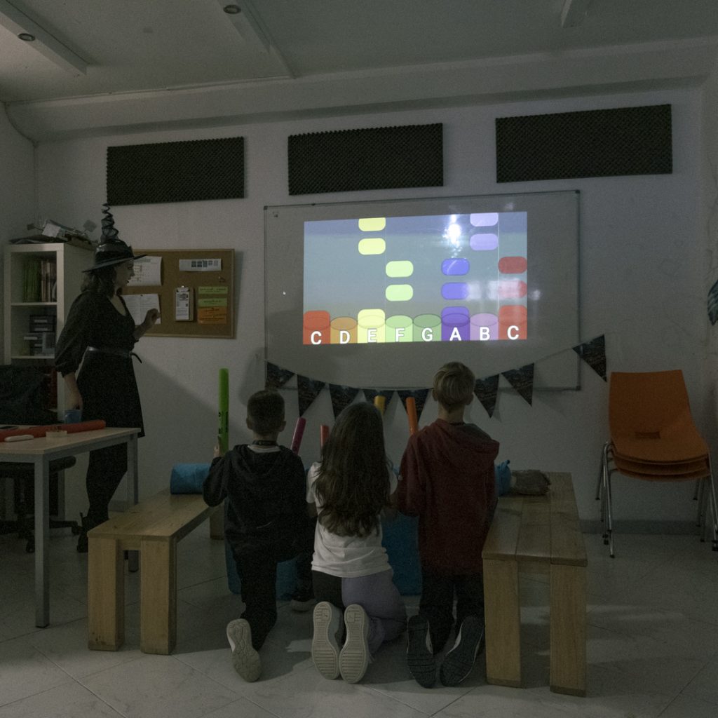 30102023 DSF7969 Scary Halloween!! Welcome English 30102023 DSF7969