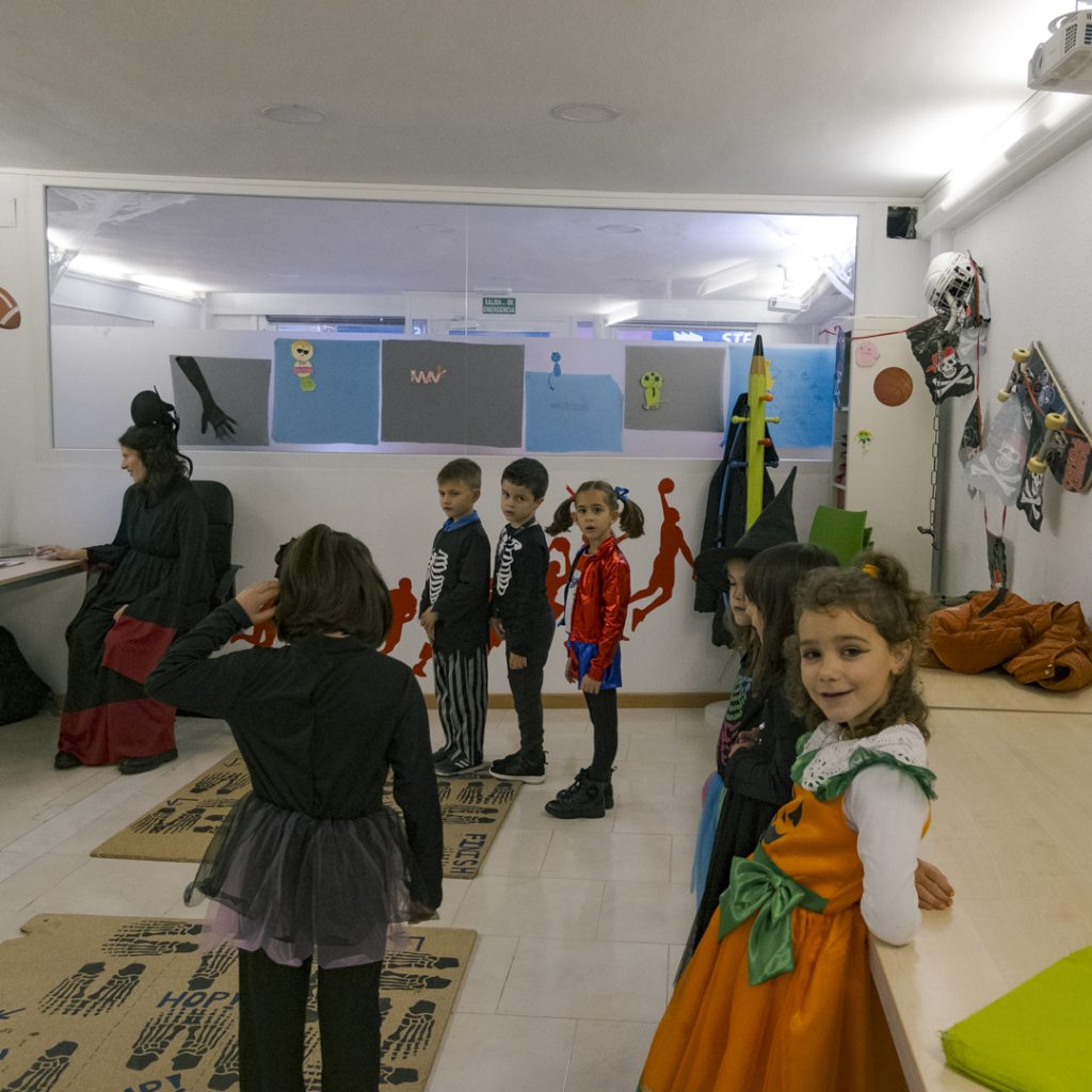 30102023 DSF8014 Scary Halloween!! Welcome English 30102023 DSF8014