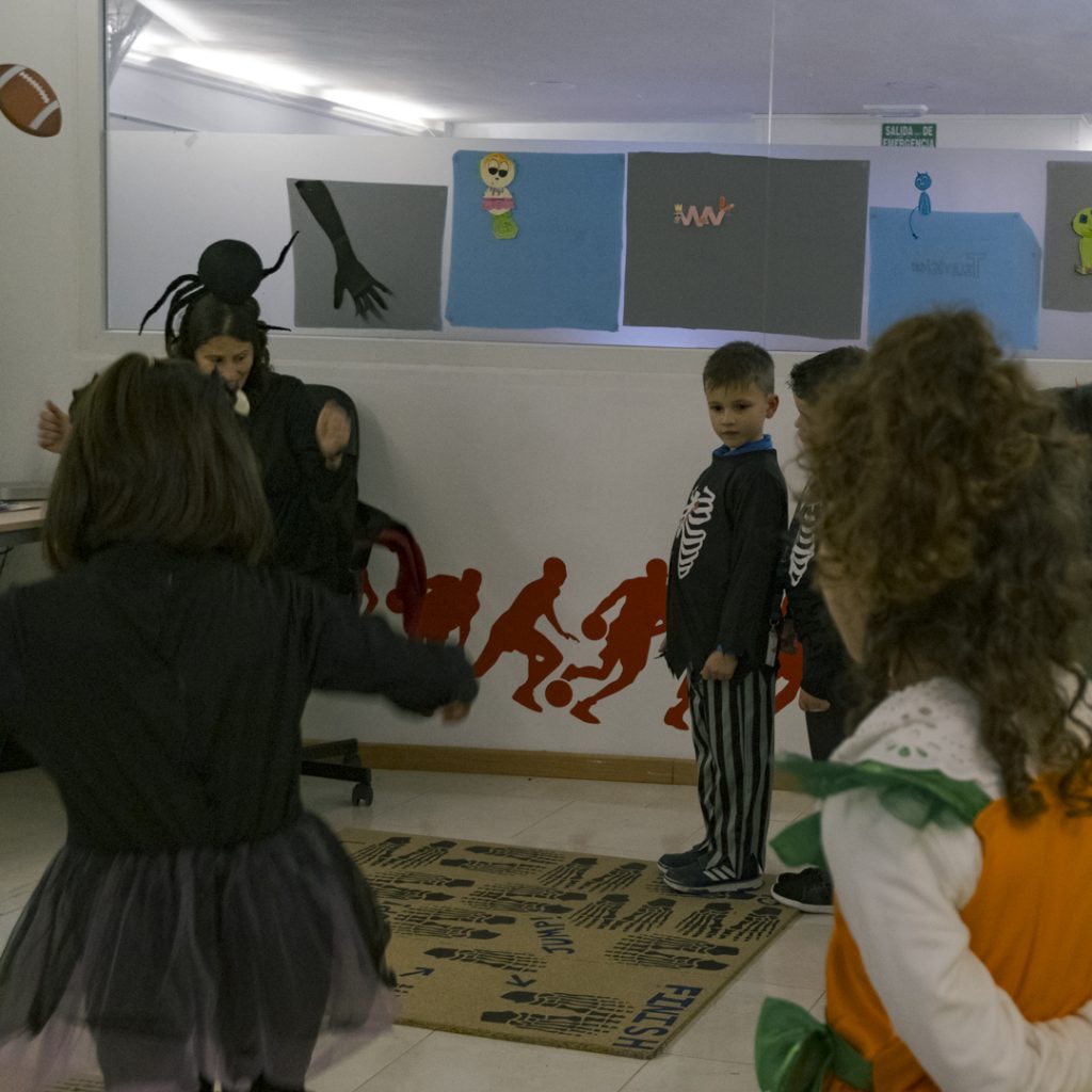 30102023 DSF8016 Scary Halloween!! Welcome English 30102023 DSF8016