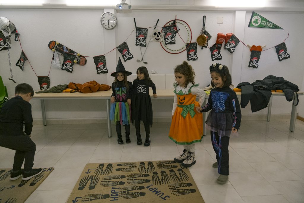 30102023 DSF8020 Scary Halloween!! Welcome English 30102023 DSF8020