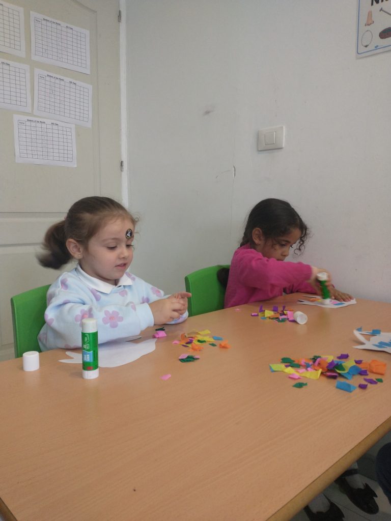 Welcome English IMG 20230425 174659567 BURST000 COVER TOP 3