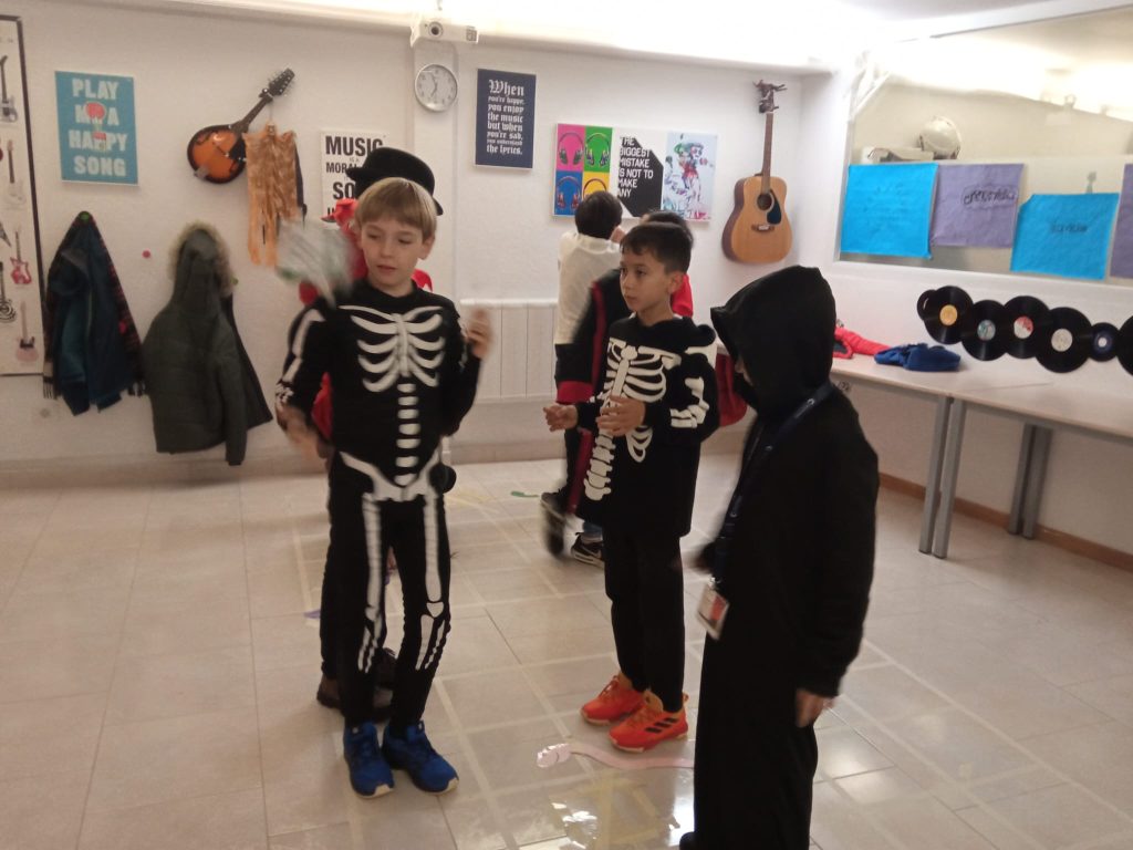 WhatsApp Image 2023 11 02 at 21.38.42 Scary Halloween!! Welcome English WhatsApp Image 2023 11 02 at 21.38.42