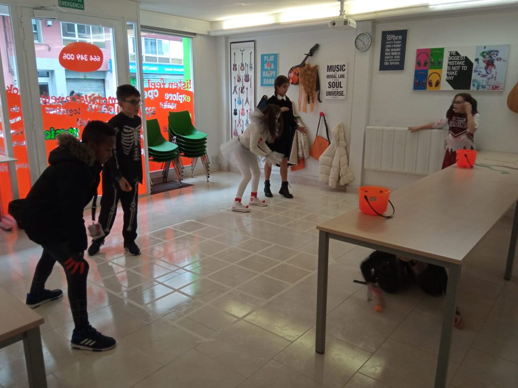 WhatsApp Image 2023 11 02 at 21.38.52 Scary Halloween!! Welcome English WhatsApp Image 2023 11 02 at 21.38.52